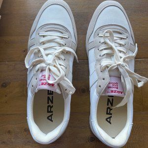 ARZE white and beige sneakers